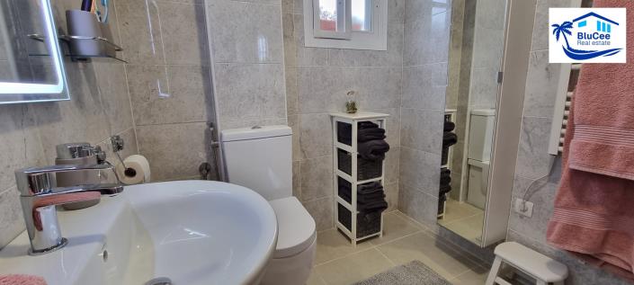 Image No.37-3 Bed Semi-Detached for sale