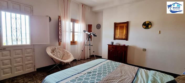 Image No.27-3 Bed Apartment for sale