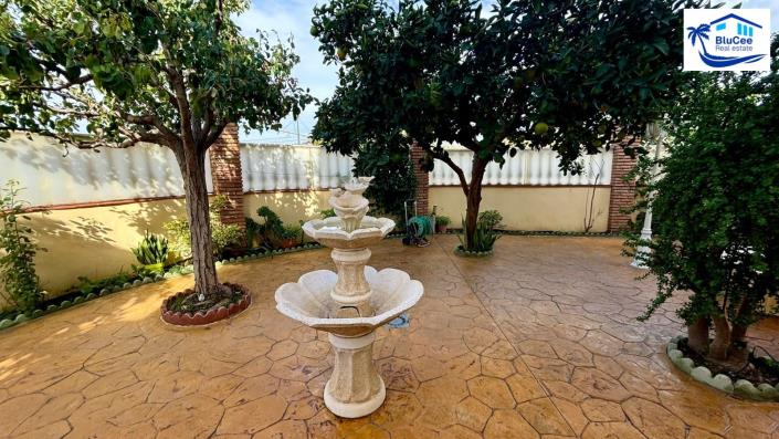 Image No.3-Maison / Villa de 6 chambres à vendre à Torre del Mar