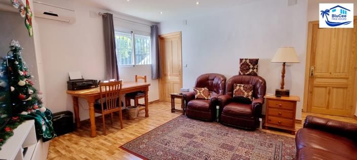 Image No.27-10 Bed Villa / Detached for sale