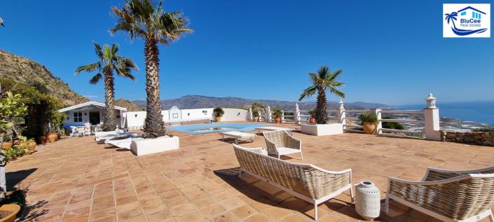 Image No.10-3 Bed Villa for sale