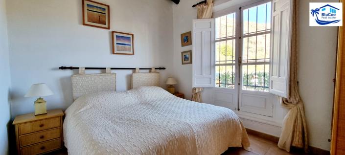 Image No.37-3 Bed Villa for sale