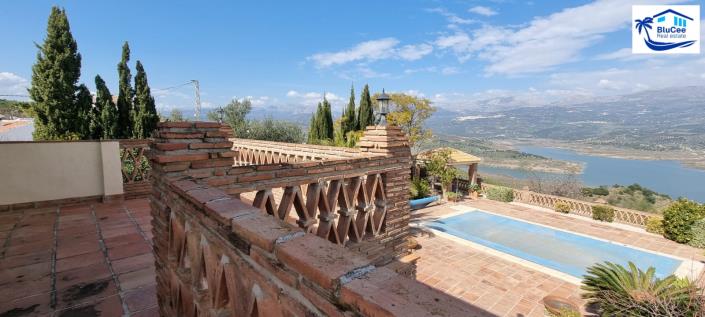 Image No.33-4 Bed Villa / Detached for sale