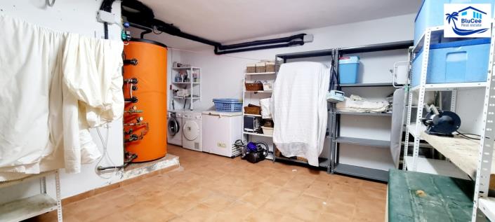 Image No.34-4 Bed Villa / Detached for sale