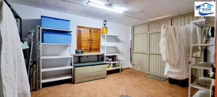 Image No.35-4 Bed Villa / Detached for sale