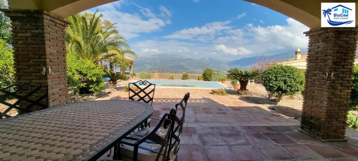 Image No.37-4 Bed Villa / Detached for sale