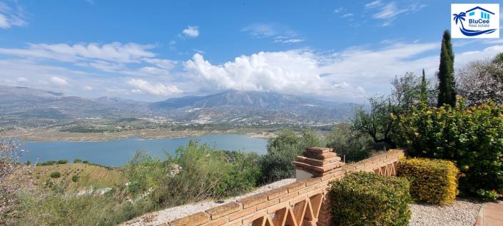 Image No.38-4 Bed Villa / Detached for sale