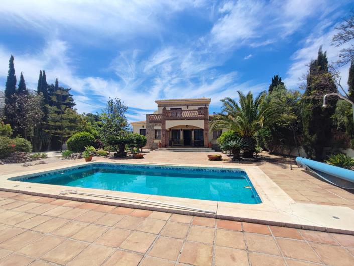 Image No.3-4 Bed Villa / Detached for sale