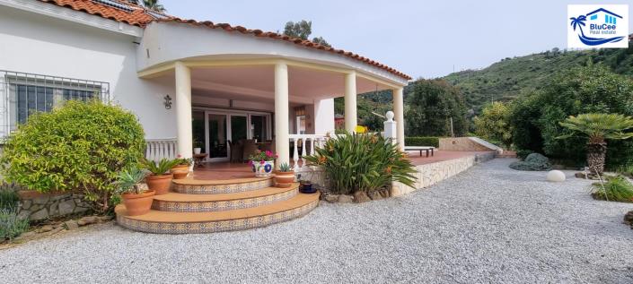 Image No.1-3 Bed Villa for sale
