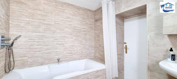 Image No.15-2 Bed House for sale