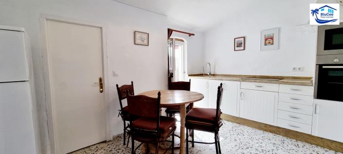 Image No.6-2 Bed House for sale