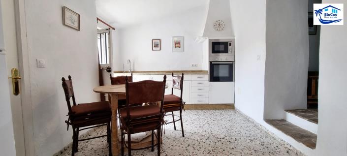 Image No.5-2 Bed House for sale