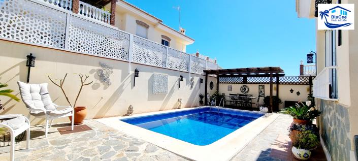 Image No.3-Maison / Villa de 3 chambres à vendre à Torrox