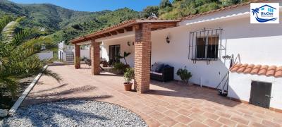 Country-House-For-Sale-in-El-Borge--3-