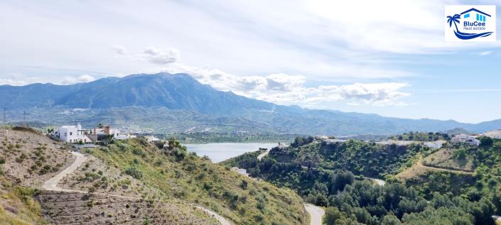 Image No.8-2 Bed House for sale