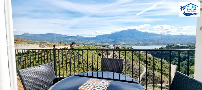 Image No.10-2 Bed House for sale