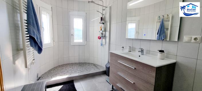 Image No.37-2 Bed House for sale