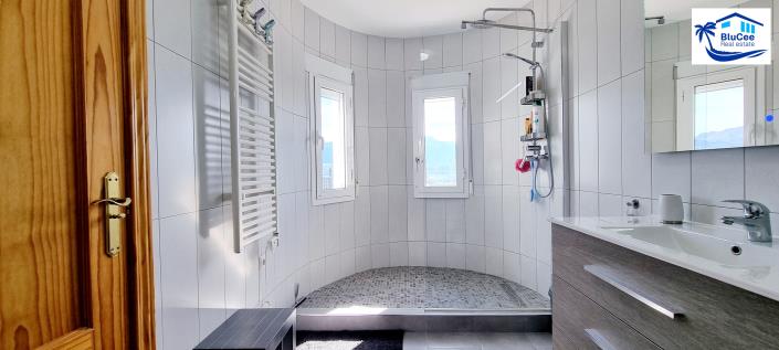 Image No.40-2 Bed House for sale