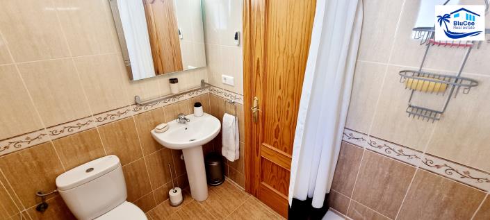 Image No.45-2 Bed House for sale