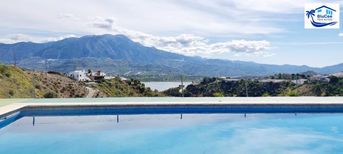 Image No.4-2 Bed House for sale