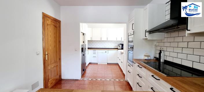 Image No.12-3 Bed Villa for sale