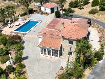 For-sale-independant-villa-with-pool--2-