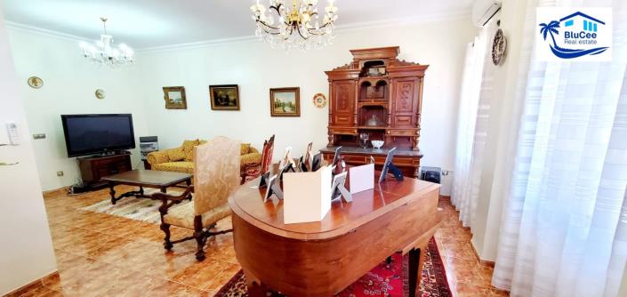 Image No.8-3 Bed House for sale