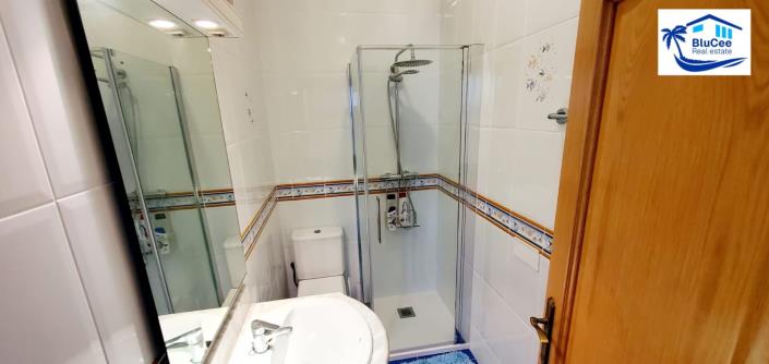 Image No.15-3 Bed House for sale