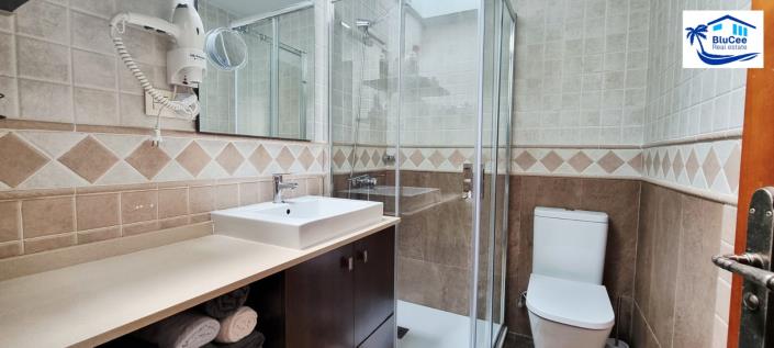 Image No.26-3 Bed Townhouse for sale