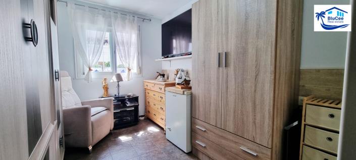 Image No.19-3 Bed Townhouse for sale