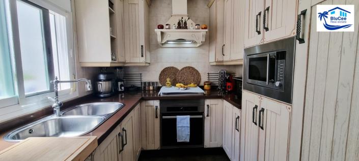 Image No.11-3 Bed Townhouse for sale