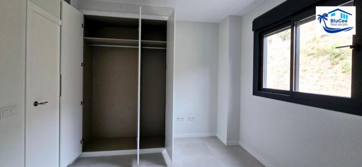 Image No.22-3 Bed Apartment for sale