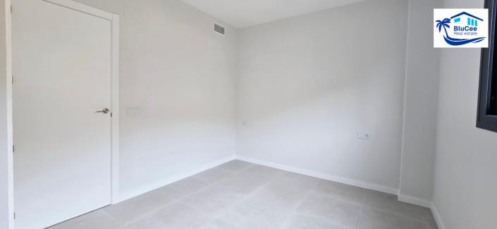 Image No.24-3 Bed Apartment for sale