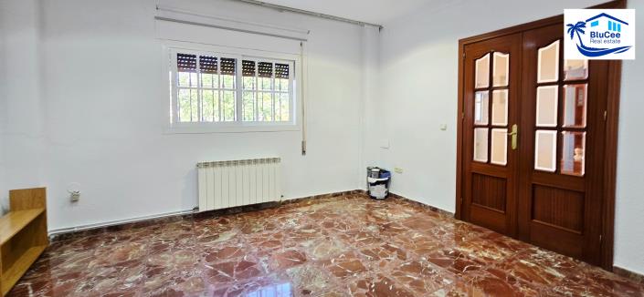 Image No.20-4 Bed Property for sale