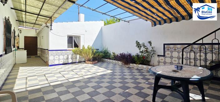 Image No.23-4 Bed Property for sale