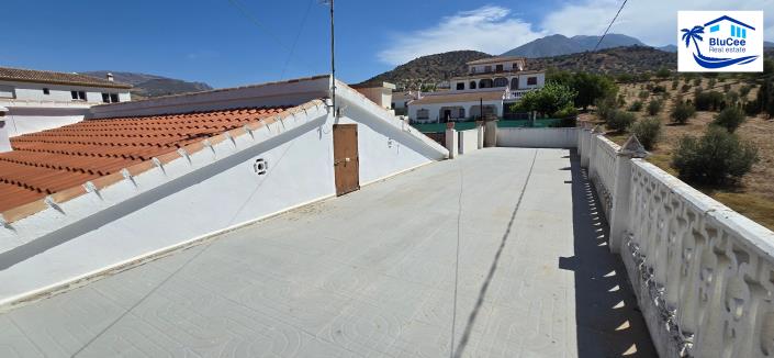 Image No.26-4 Bed Property for sale