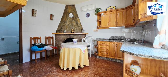 Image No.29-4 Bed Property for sale