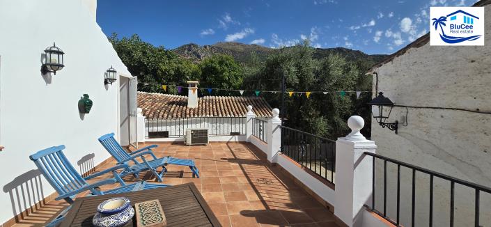 Image No.4-3 Bed Village House for sale