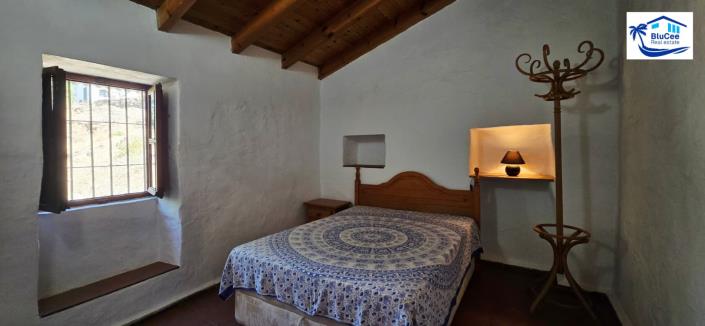 Image No.17-3 Bed Country House for sale