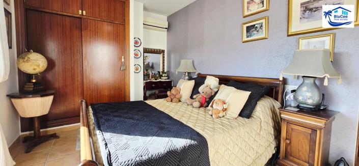 Image No.19-3 Bed Townhouse for sale