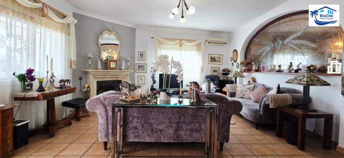 Image No.8-3 Bed Townhouse for sale