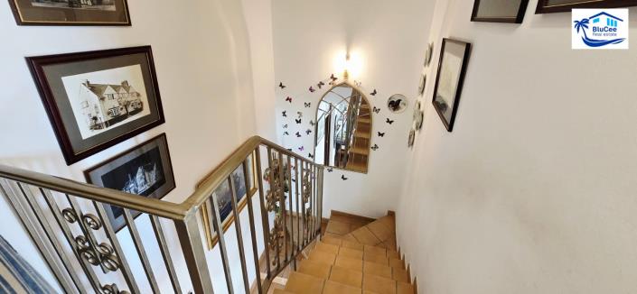 Image No.30-3 Bed Townhouse for sale