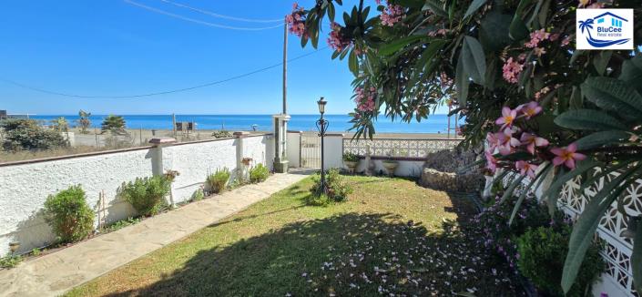 Image No.3-4 Bed Villa / Detached for sale