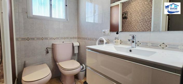 Image No.25-4 Bed Villa / Detached for sale