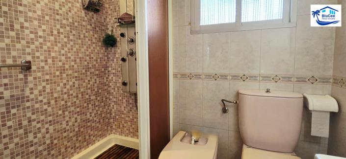 Image No.26-4 Bed Villa / Detached for sale