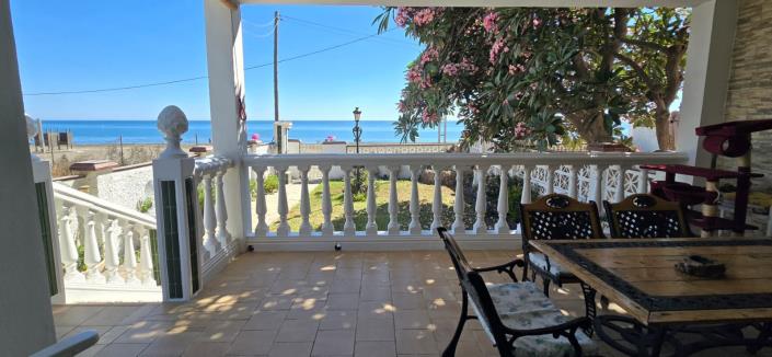 Image No.38-4 Bed Villa / Detached for sale