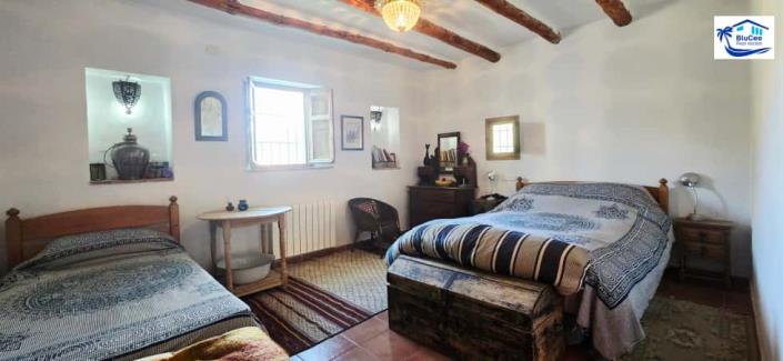 Image No.13-2 Bed Country House for sale