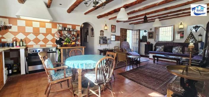 Image No.9-2 Bed Country House for sale