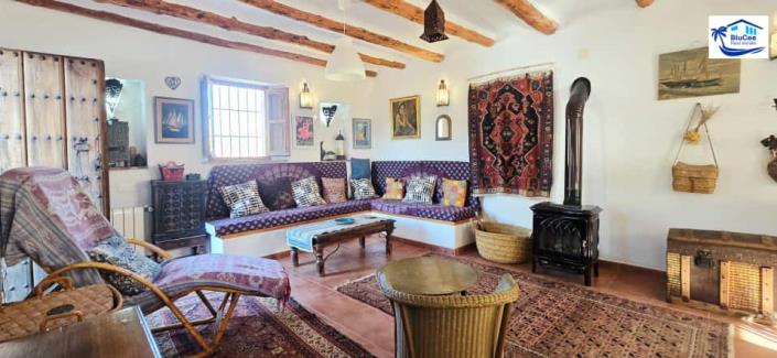 Image No.10-2 Bed Country House for sale