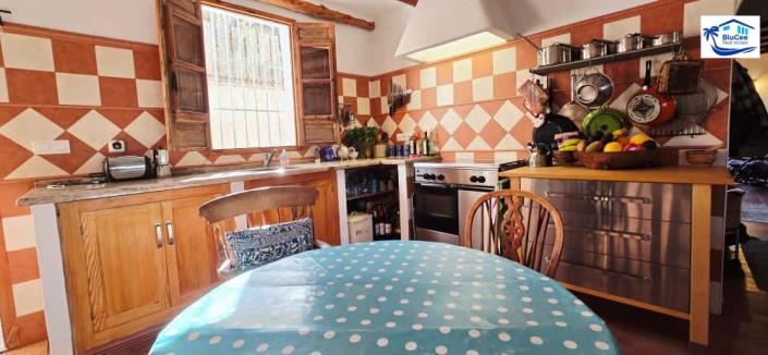 Image No.21-2 Bed Country House for sale